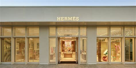 hermes naples waterside shops.